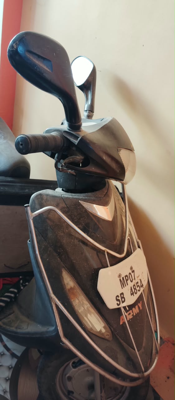 Mahindra Flat Scooty Second Hand for Sale – Good Condition