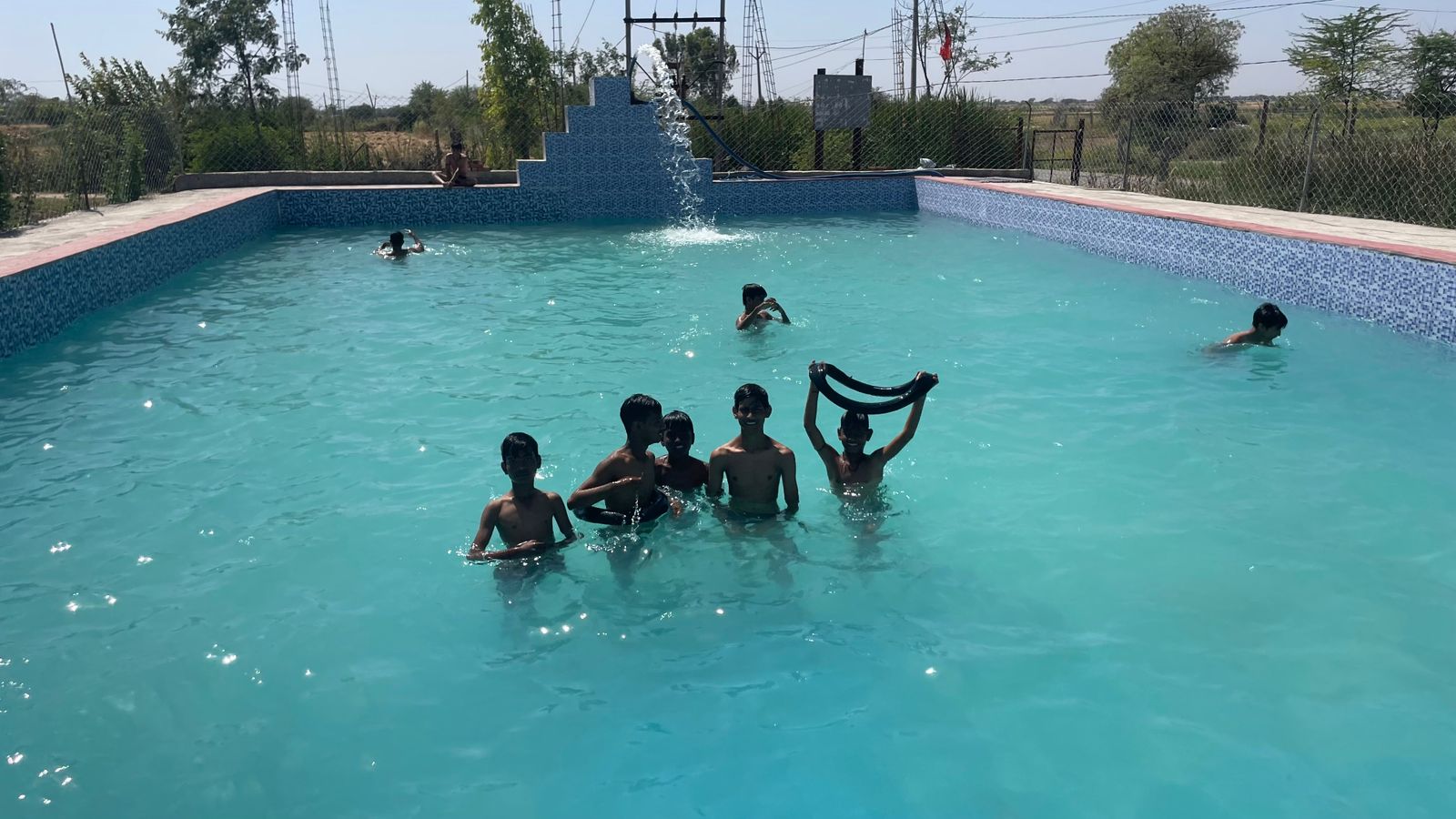 Pari Swimming Pool - Best Family Swimming Pool in Gohad — Bhind